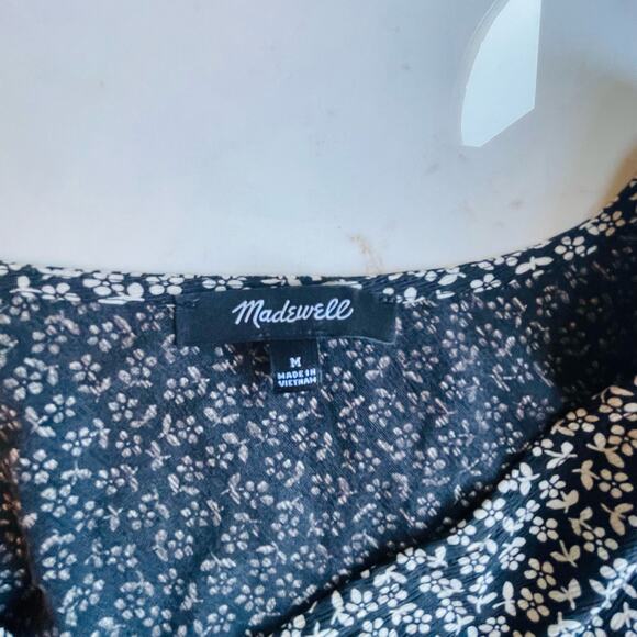 MADEWELL | Flutter-Sleeve Crop Top in Micro Daisy Medium True Black Blouse EUC - Picture 5 of 7